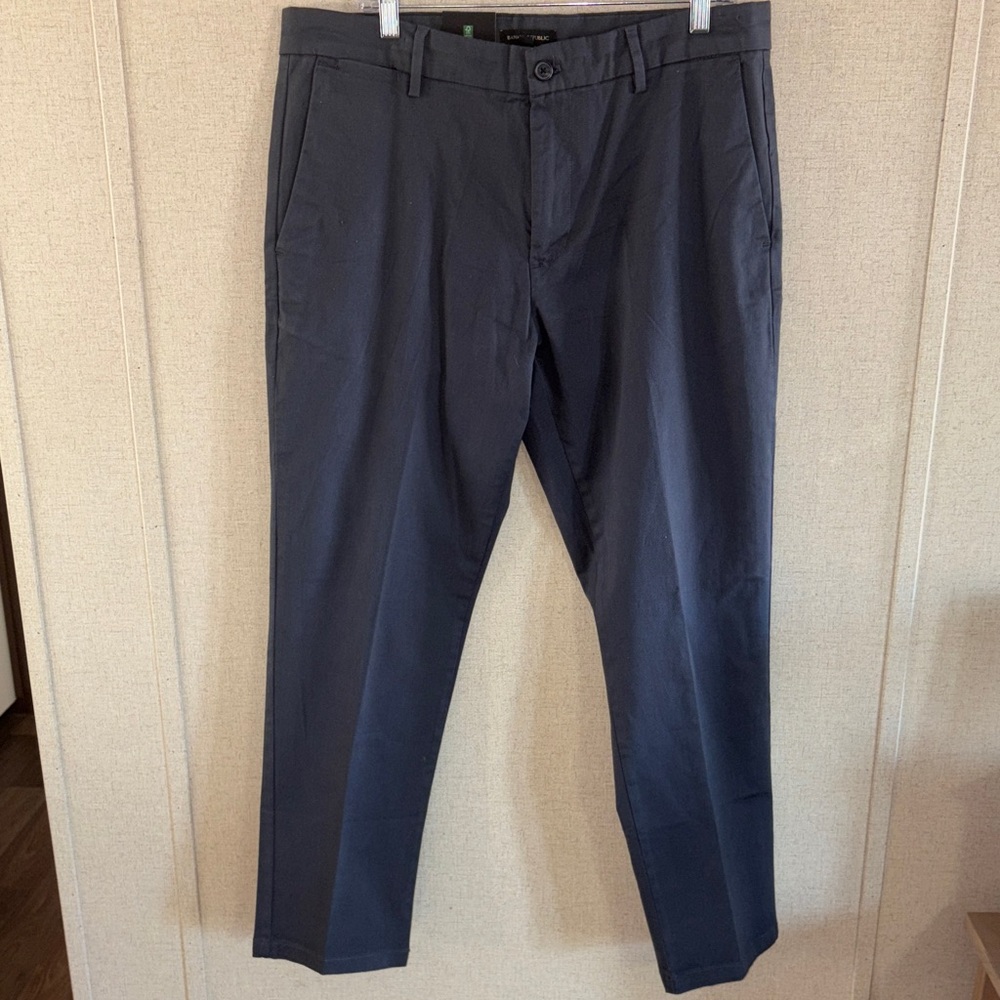 Banana Republic Mens Chino Pants 36x30 Gray NWT Preppy Business Casual Office